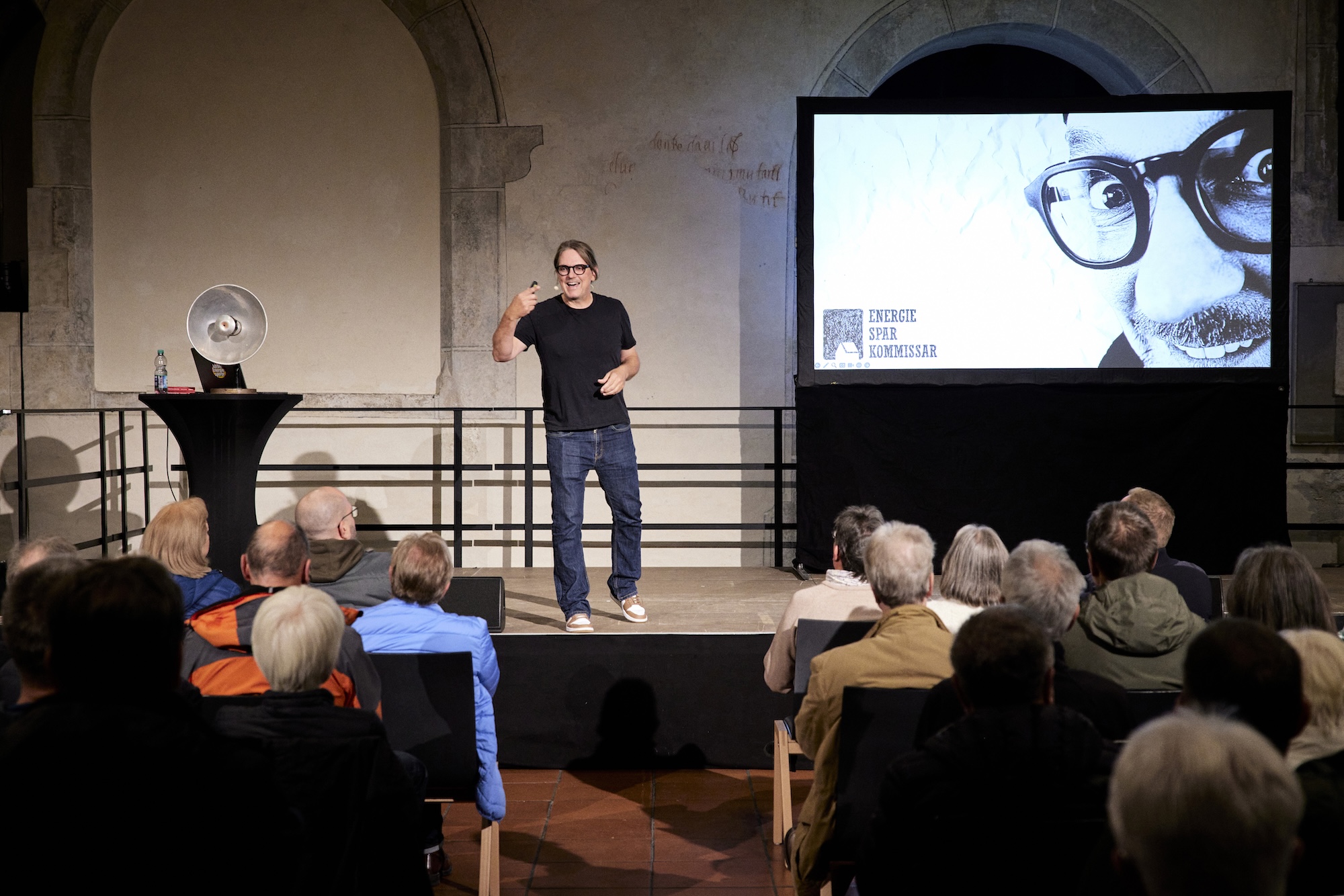 „Energiesparkommissar“ Carsten Herbert bei Signierstunde und Vortrag