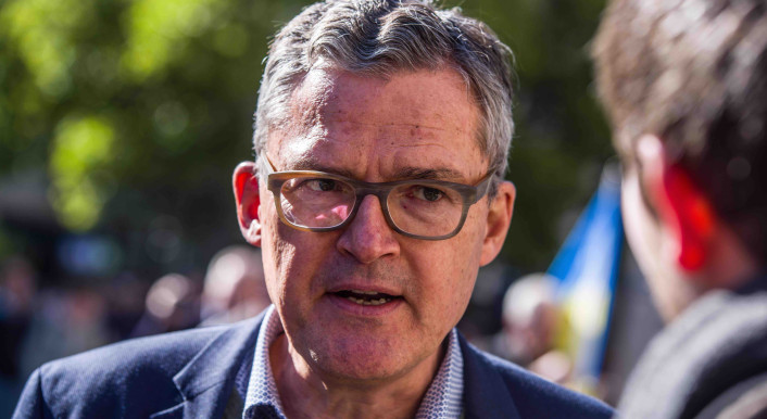 CDU-Außenpolitiker Roderich Kiesewetter sagte 2024 in einem Interview mit der Welt, dass die Sicherheit der Ukraine im Interesse Deutschlands sei. Diese Aussage wird in Sozialen Netzwerken immer wieder verfälscht. (Foto: Sachelle Babbar / Zumapress / Picture Alliance)