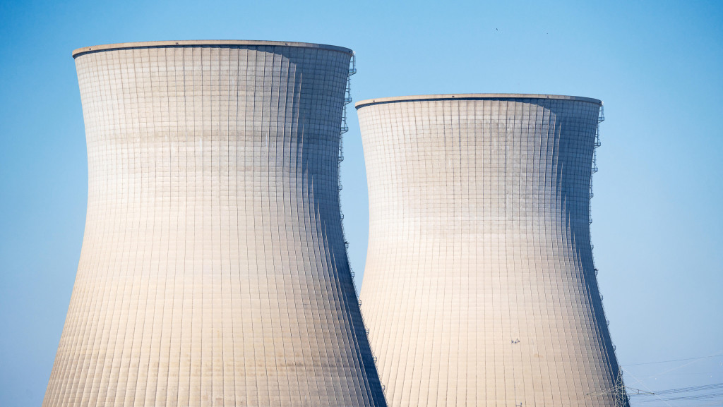 Die Kühltürme des stillgelegten Atomkraftwerks Gundremmingen in Bayern