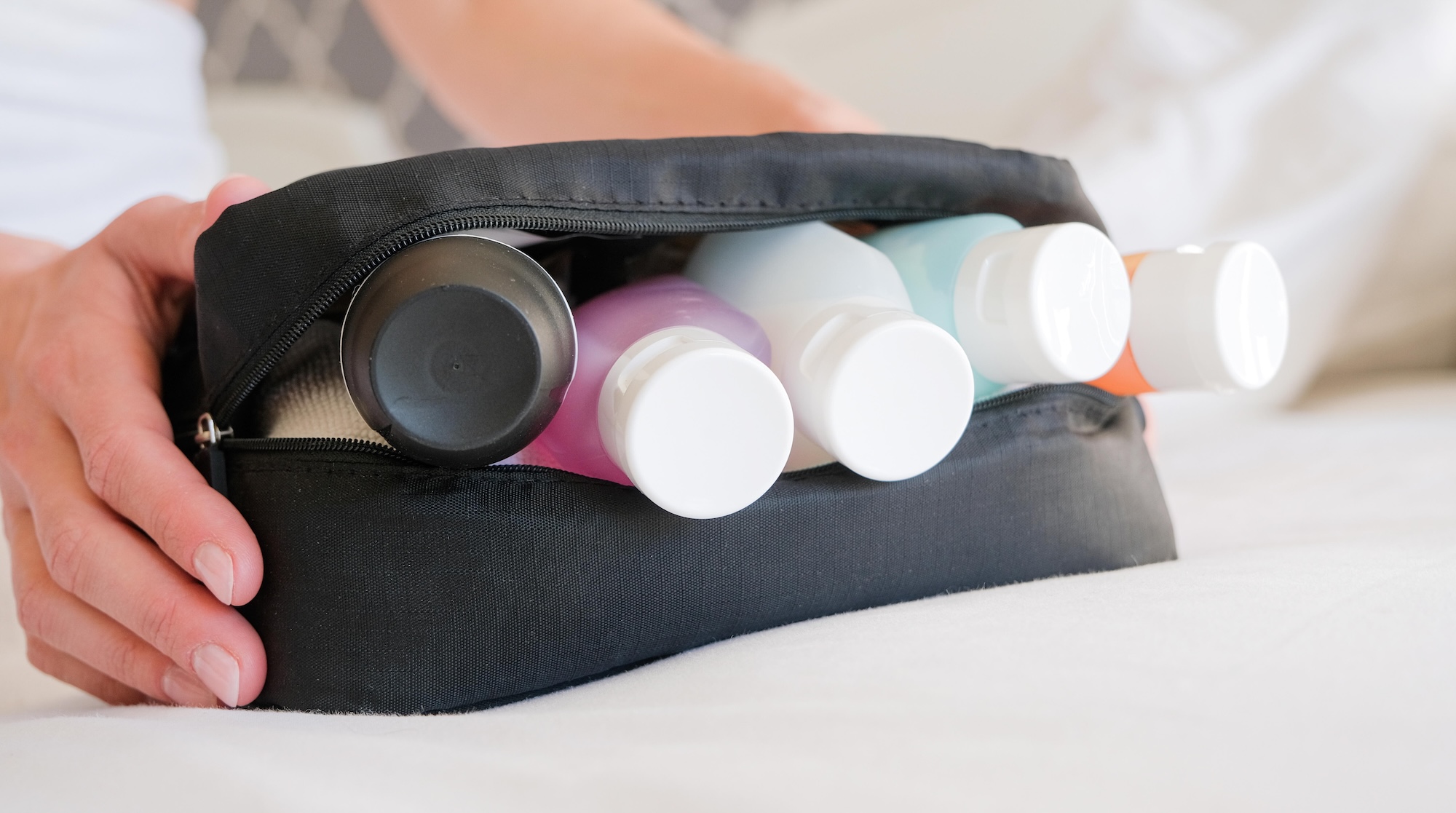 kleine kosmetik verpackungen-ilona-shorkhova-picture-alliance