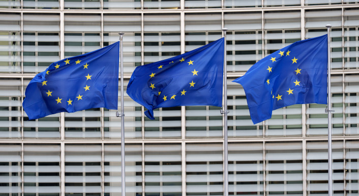 Im Jahr 2024 ahndete die EU-Kommission Verstöße von Apple und Meta, online finden das manche offenbar unfair und ziehen einen schiefen Vergleich zwischen Steuern und Strafzahlungen