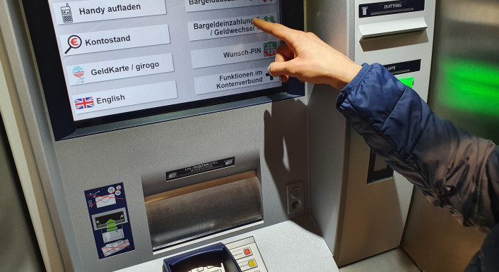 Bargeldeinzahlung am Automaten: Neue Meldepflichten sind nicht vorgesehen