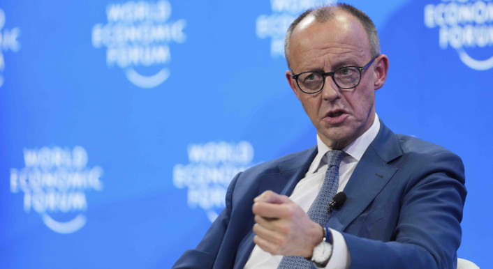 Friedrich Merz beim Weltwirtschaftsforum in Davos am 21. Januar 2025 (Foto: Markus Schreiber / Picture Alliance / Associated Press)