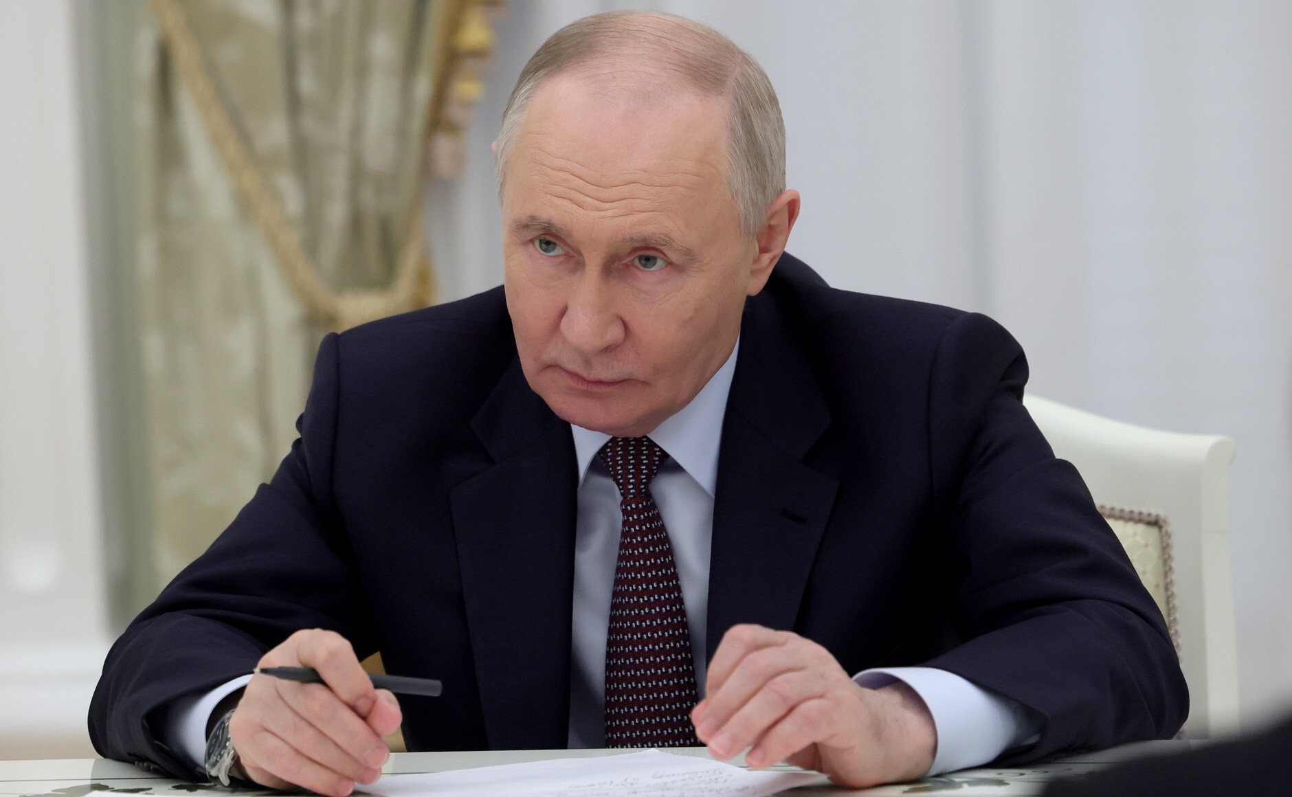 Laut einem Geheimdienst-Bericht eines EU-Staates hat Russlands Präsident Wladimir Putin zunehmend Angst vor Attentaten und Putschversuchen. Foto: Russian Foreign Ministry'S Offic/APA Images via ZUMA Press Wire