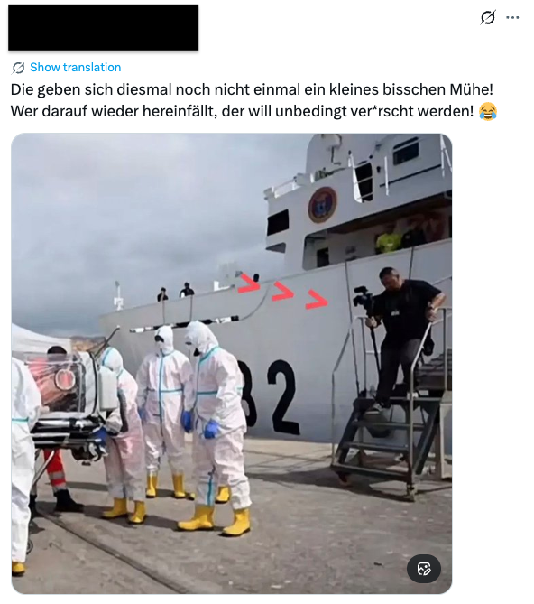 In Sozialen Netzwerken wird das Foto als Anlass genommen, um Verschwörungserzählungen von angeblichen Inszenierungen in Zusammenhang mit dem Ausbruch des Andes-Hantavirus zu basteln (Quelle: X; Foto: Hafenbehörde von Almería; Screenshot und Schwärzung: CORRECTIV.Faktencheck)