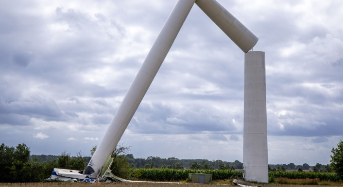 m August 2023 knickte in Gnoien im Landkreis Rostock ein Windrad während eines Sturms um, weil die Fernsteuerung beschädigt war