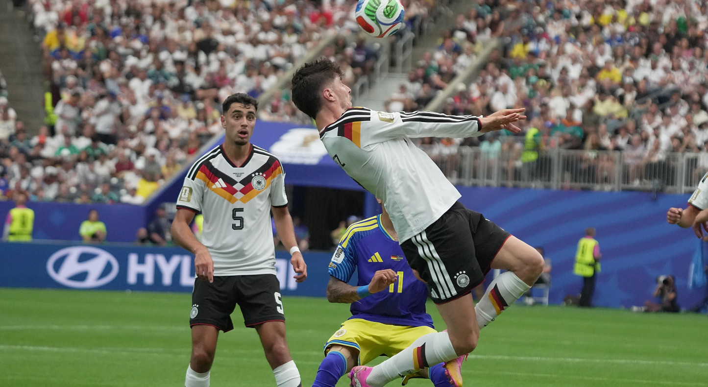 Fifa-WM-Bild-von-Deutschland-Fan-als-Hitler-ist-nicht-echt