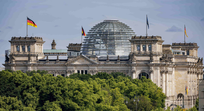 Flaggen auf dem Reichstag