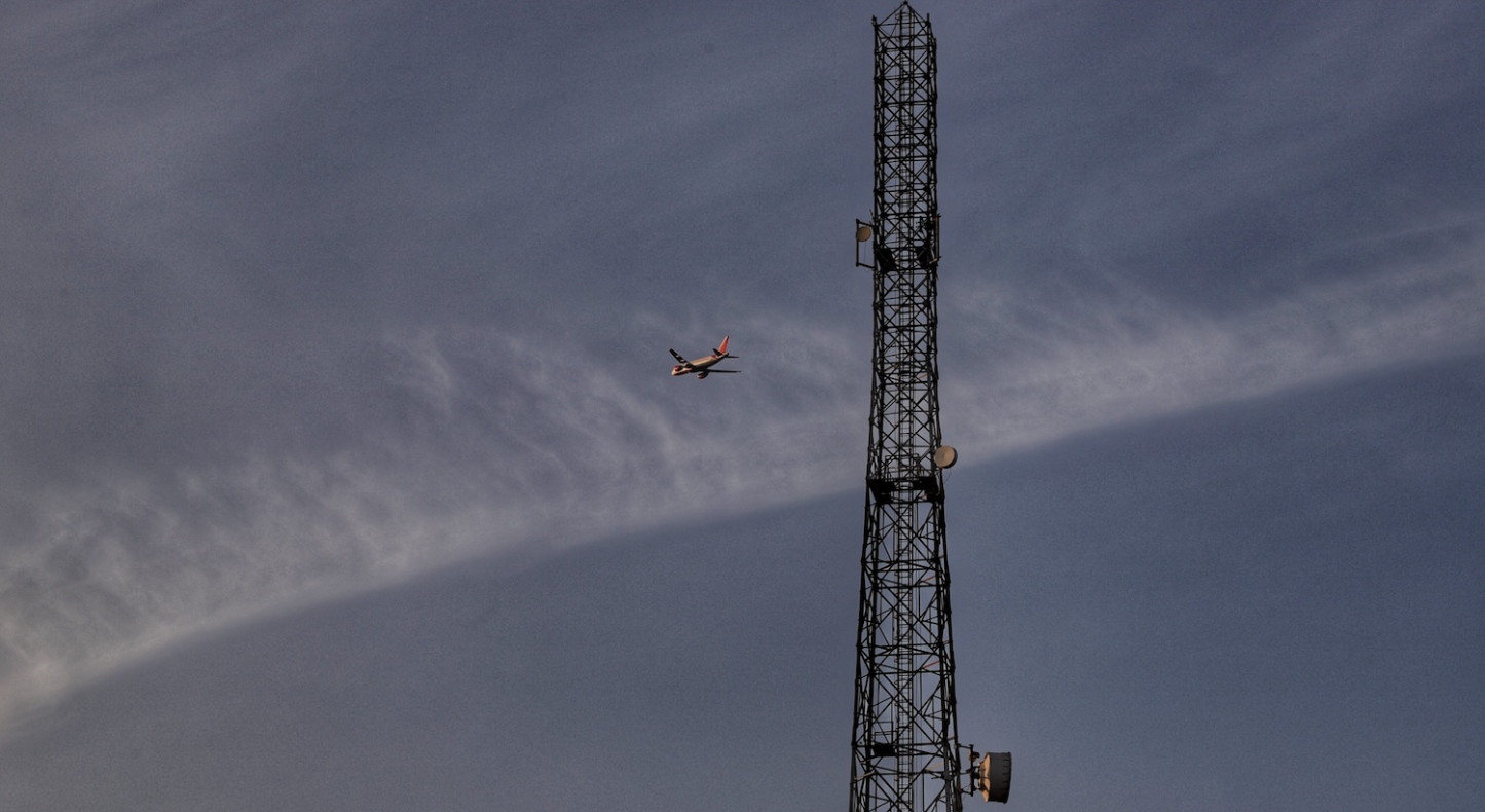 Faktencheck: Video eines brennenden Sendemastes in Indien ohne 5G-Bezug