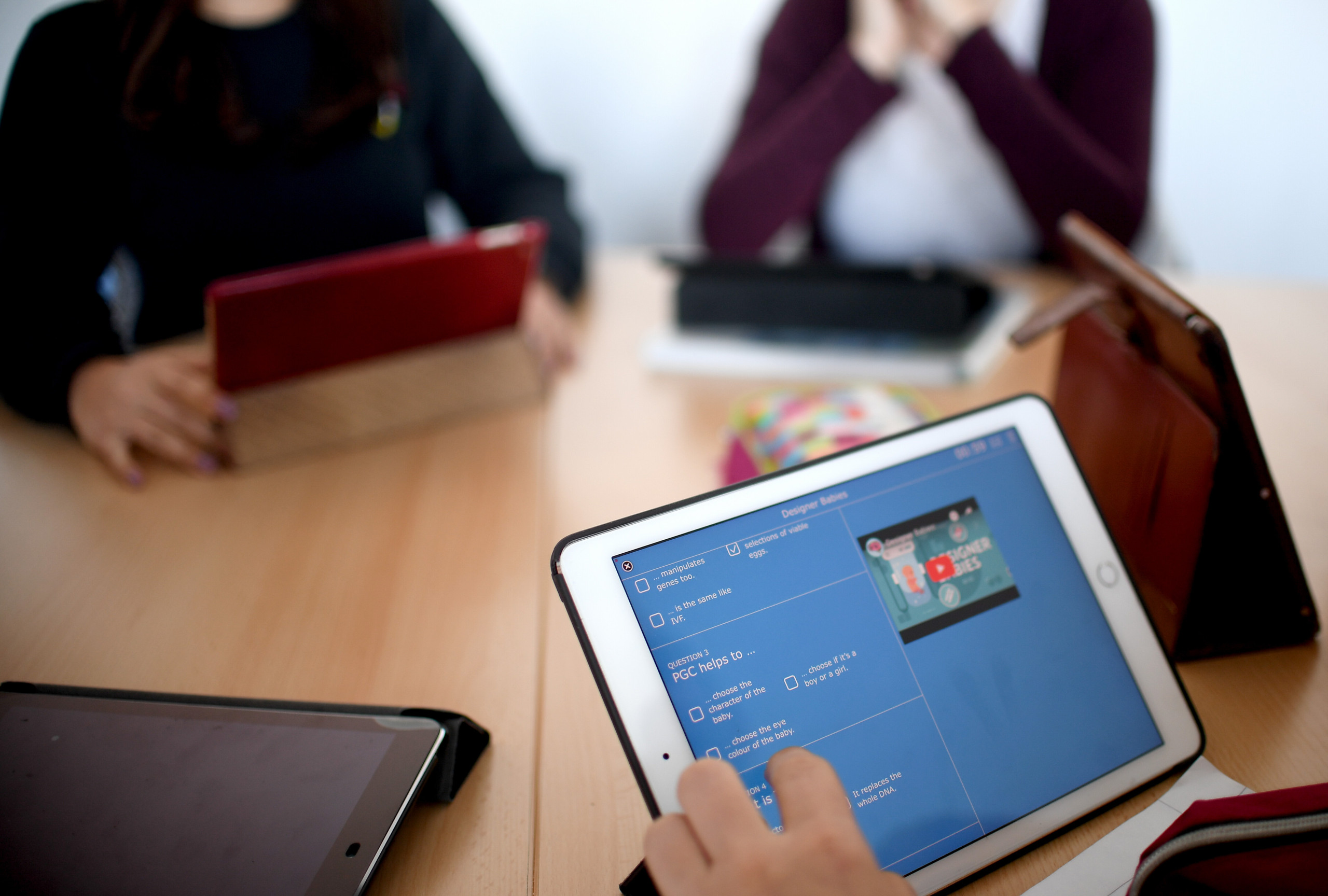 Mit datensicheren Chatbots zieht KI in allen Klassenzimmern ein