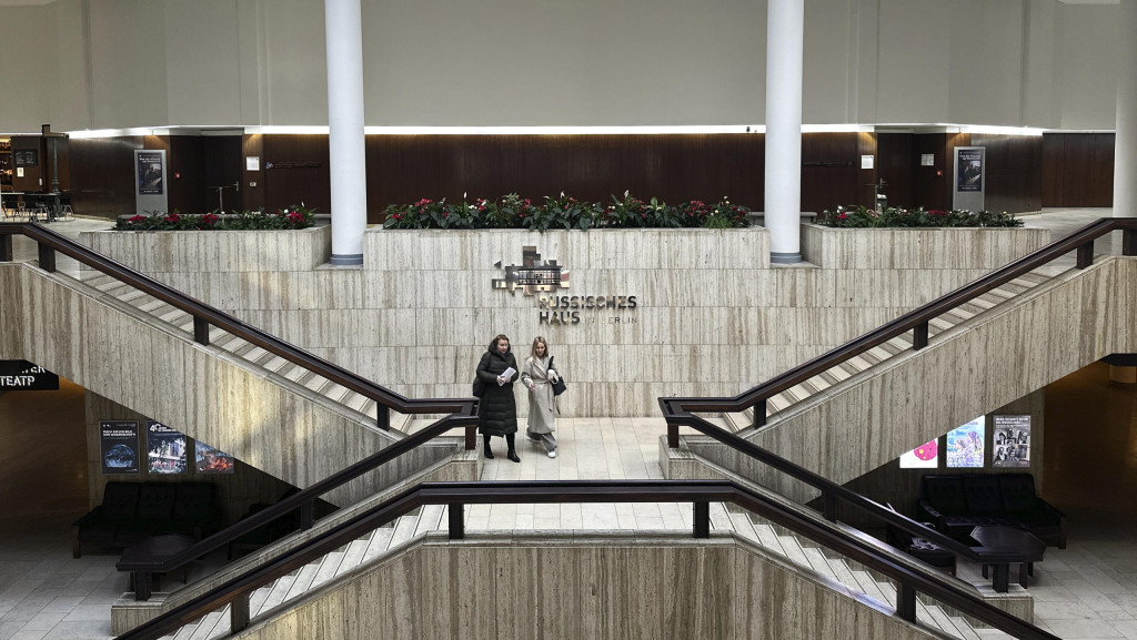 Das Russische Haus in Berlin soll nach dem Drohnen-Anschlag in Leipzig offenbar geschlossen werden. Foto: picture alliance / Jochen Eckel | Jochen Eckel
