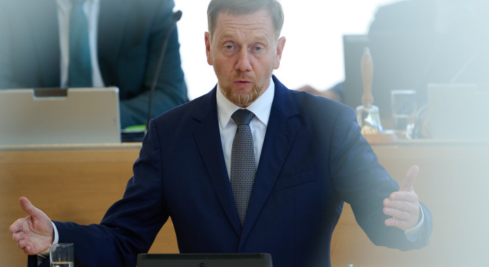 Sachsens Ministerpräsident Michael Kretschmer (CDU) im Sächsichen Landtag. Bezüglich der Russland-Politik gibt es Dissens mit der Bundesregierung. Foto: picture alliance/dpa | Katharina Kausche