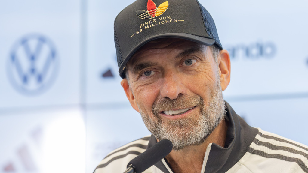 ürgen Klopp bei einer Pressekonferenz am 17. September 2026