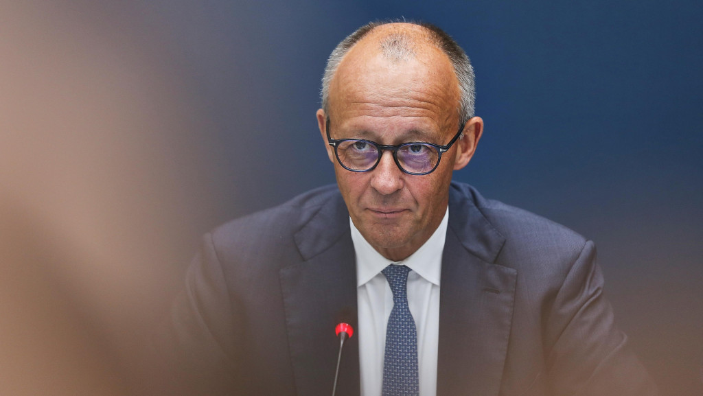 Ein Bundeskanzler kann ohne Zustimmung des Parlaments gar keinen Krieg erklären