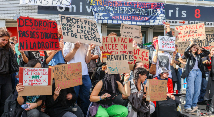 In Frankreich protestieren Schüler und Studenten für bessere Bildungsbedingungen.