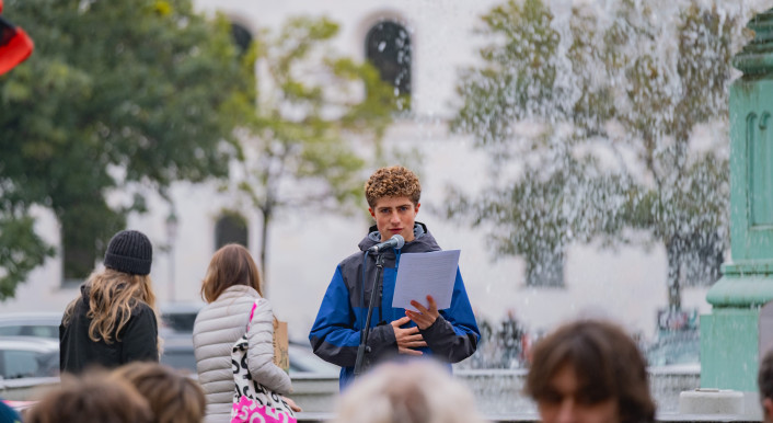 Kundgebung von Schülerinnen und Studenten in Solidarität mit Protesten in Frankreich am 26. Oktober