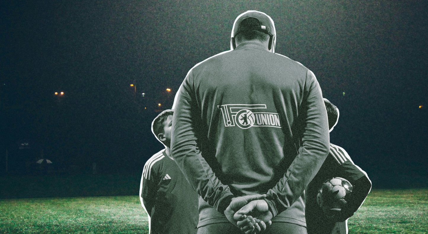 At night with his coach